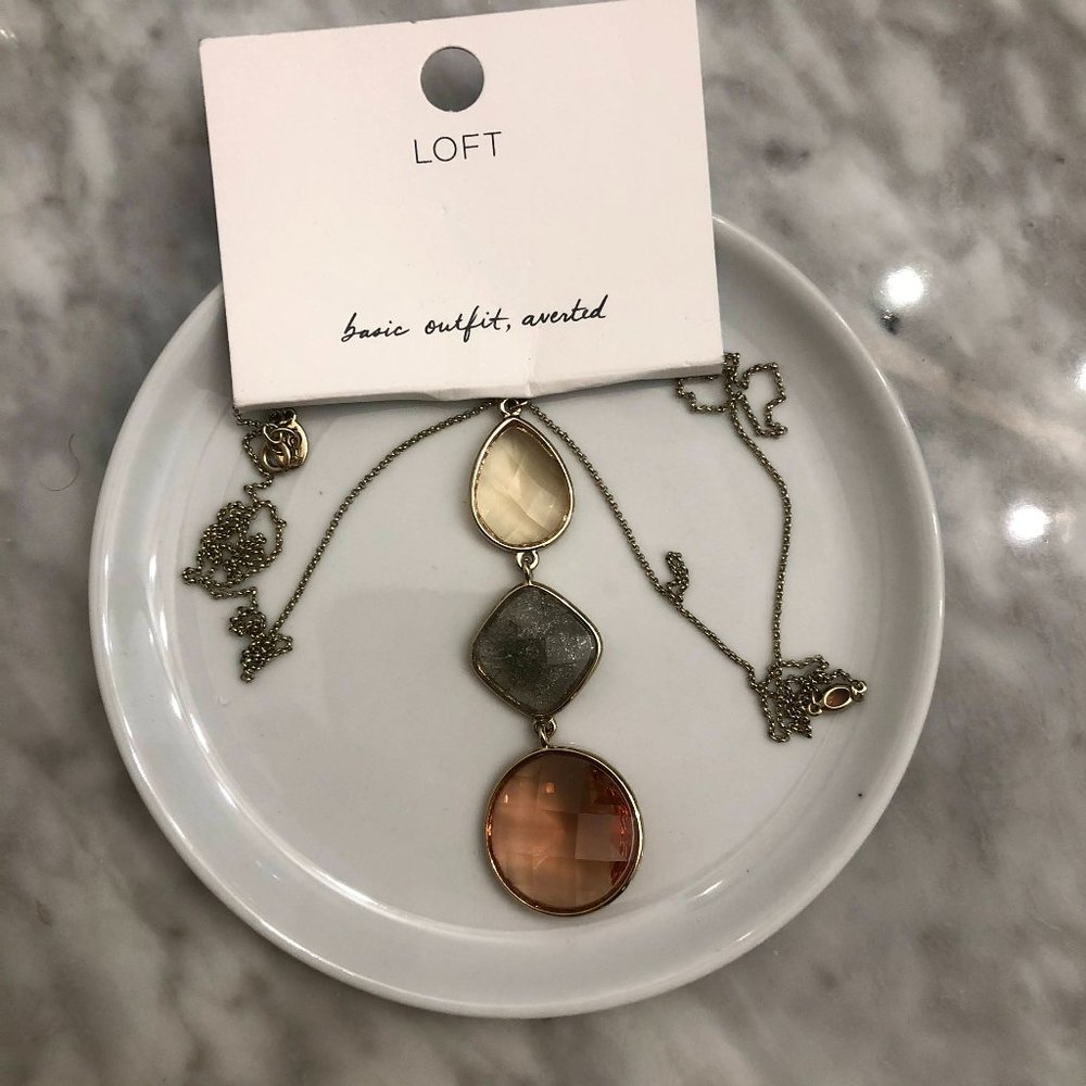 NWOT Long Chain with Stone pendants